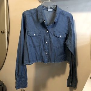 NEW no tags Cute long sleeve crop top.